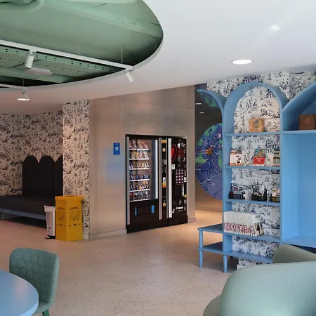 Loop Hostel *