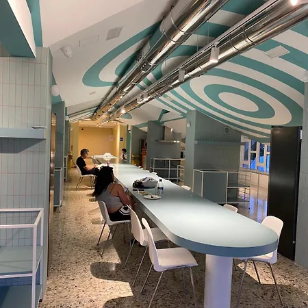 Hostel Loop
